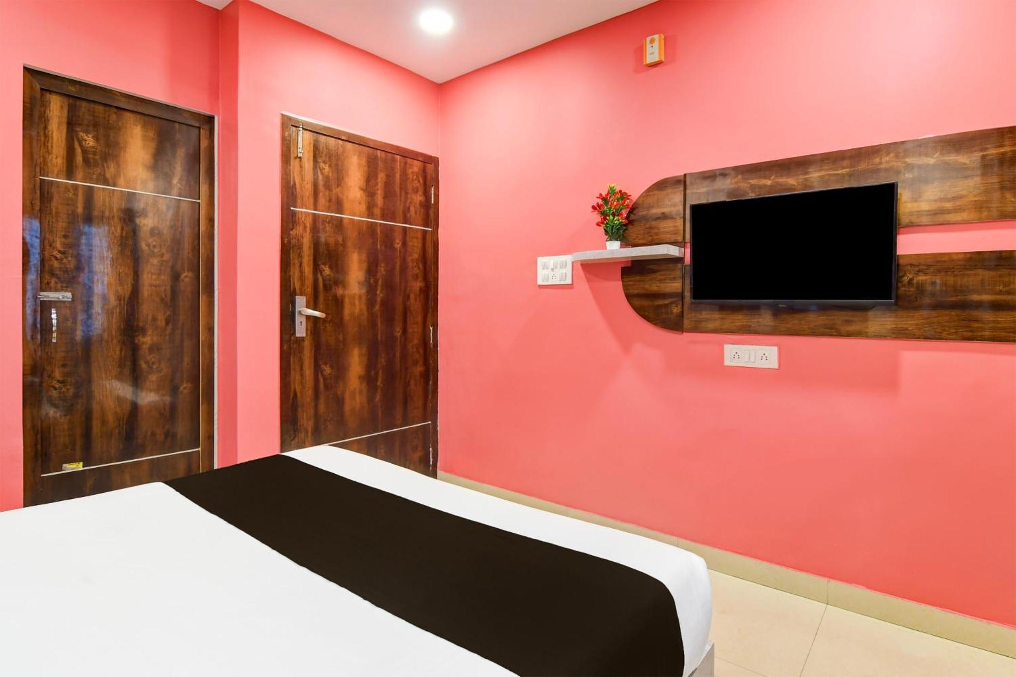Super Collection O New Town Near Om Sweets Formerly Shiva Inn 加尔各答 外观 照片